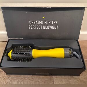 Drybar Single Shot Round Blow-Dryer Brush 2.44” Barrel EUC